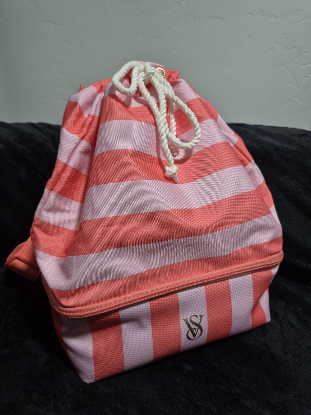 Victoria's Secret Coral and Pink Striped Drawstring Cooler/Backpack - Picture 2 of 6